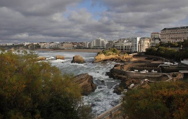 Votre guide complet sur la gestion locative à Biarritz